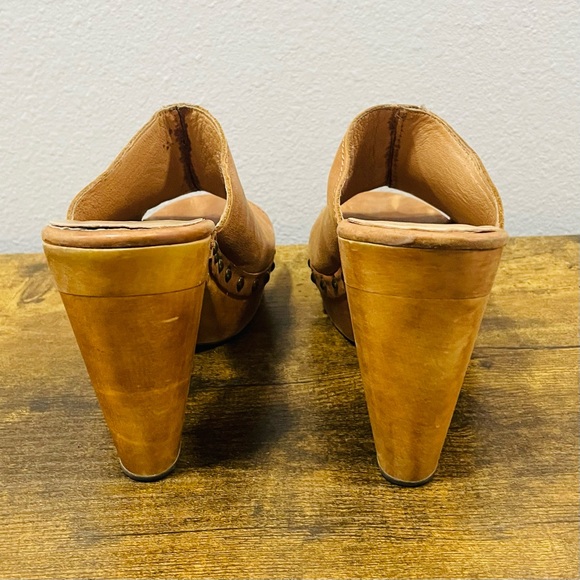 ZIGI Girl Tan  Leather Studded Wood Platform Clog Heeled Mules Womens Size 8.5 main image 11